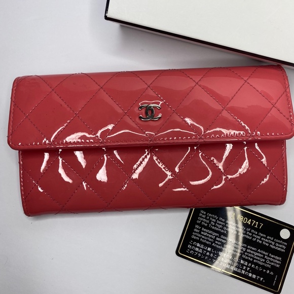 AUTHENTIC CHANEL MATELASSE QUILTED LONG WALLET - Picture 2 of 11